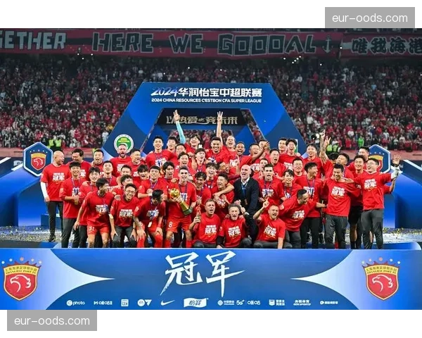 上海海港补时绝杀云南玉昆 卫冕冠军积分转正排名第九 上海海港补时绝杀云南玉昆 卫冕冠军积分转正排名第九